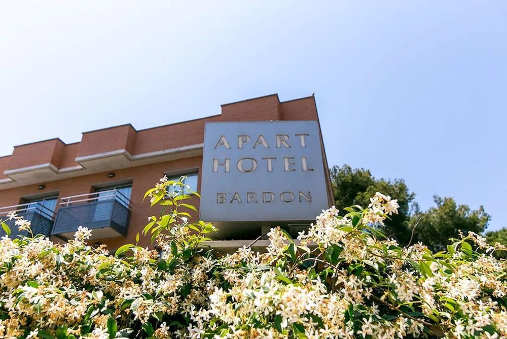 Aparthotel Bardon Castelldefels Extérieur photo