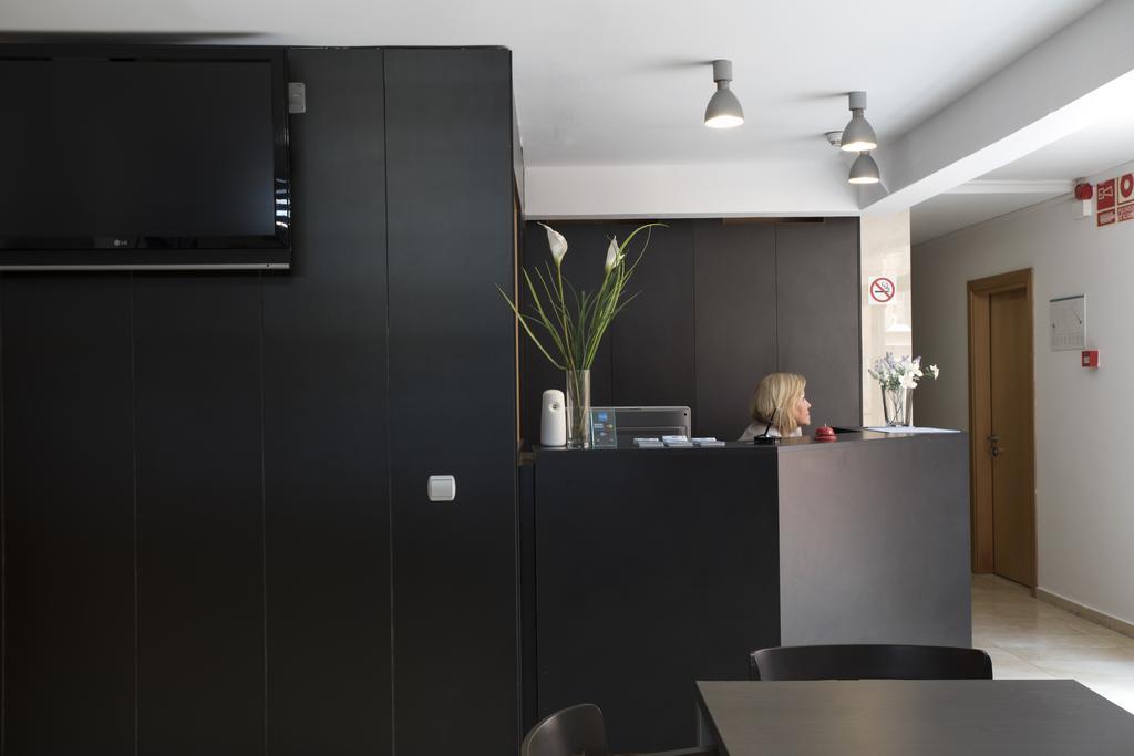 Aparthotel Bardon Castelldefels Extérieur photo
