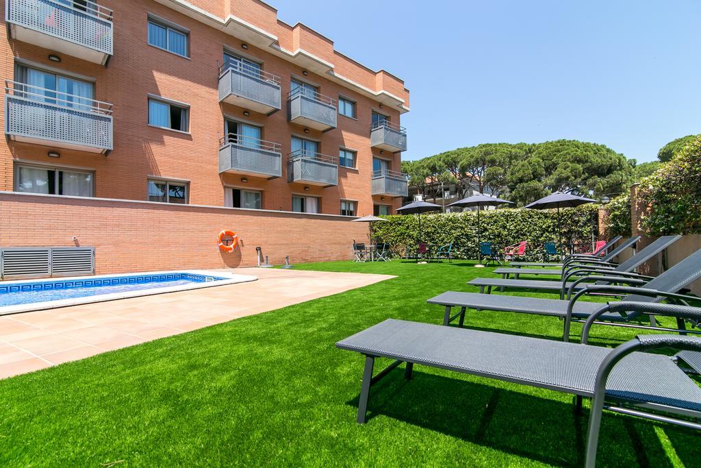 Aparthotel Bardon Castelldefels Extérieur photo