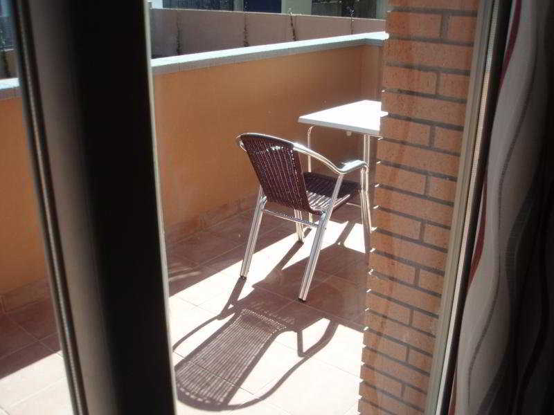 Aparthotel Bardon Castelldefels Extérieur photo
