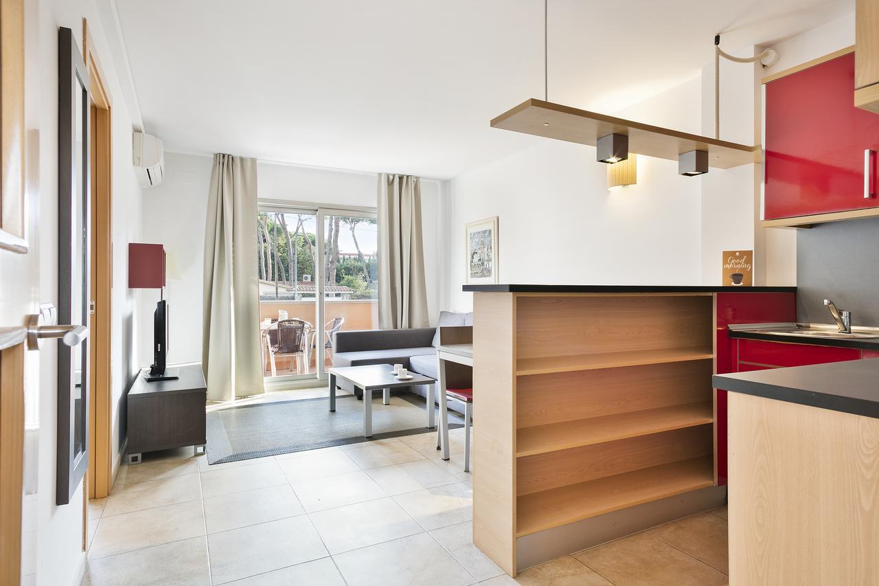 Aparthotel Bardon Castelldefels Extérieur photo