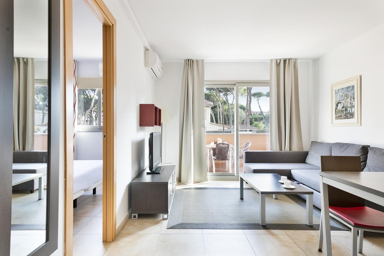 Aparthotel Bardon Castelldefels Extérieur photo